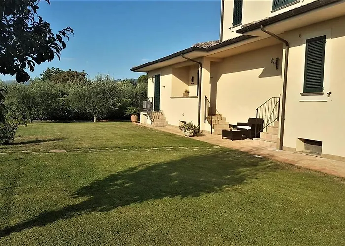 Elisa House Bed & Breakfast 3*